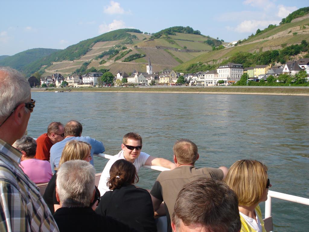 Hotel Gasthof Schuster Und Gaestehaus Ruedesheim am Rhein Exterior photo