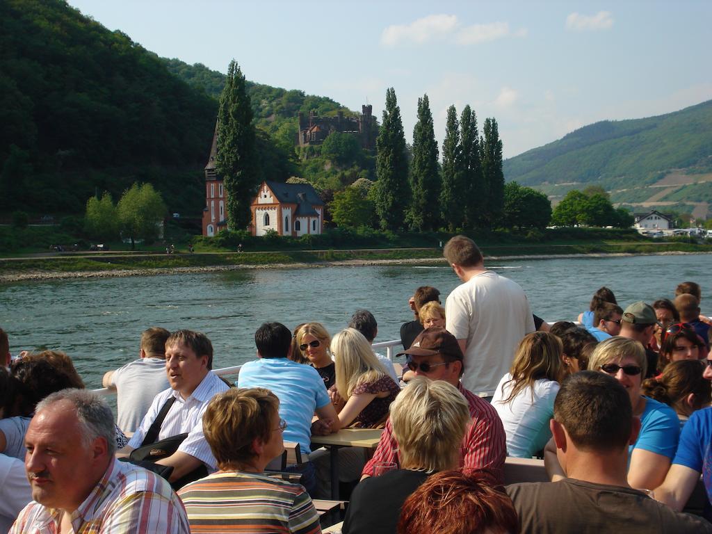 Hotel Gasthof Schuster Und Gaestehaus Ruedesheim am Rhein Exterior photo